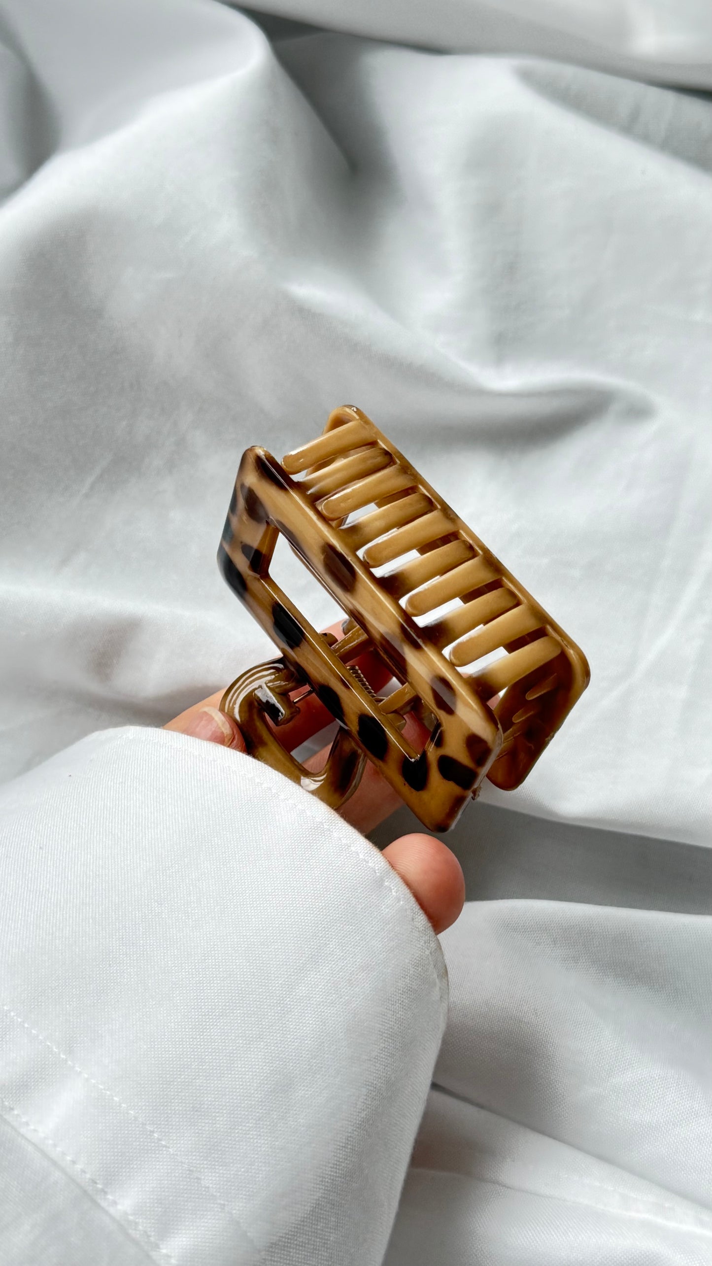 Leopar Desenli Dikdörtgen Büyük Boy Mandal Toka - Retro Şık Saç Aksesuarı