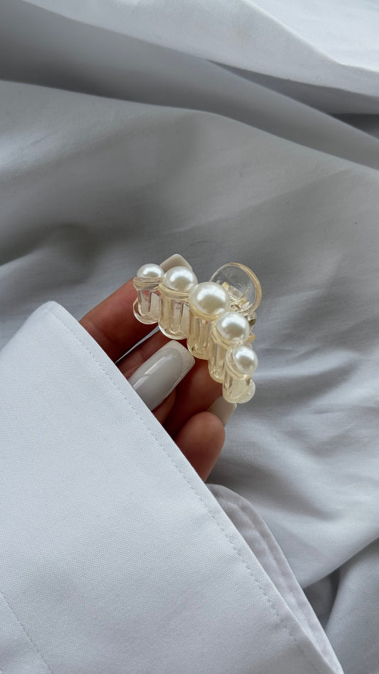 İnci İşlemeli Şeffaf Mini Mandallı Toka - Zarif ve Küçük Saç Aksesuarı