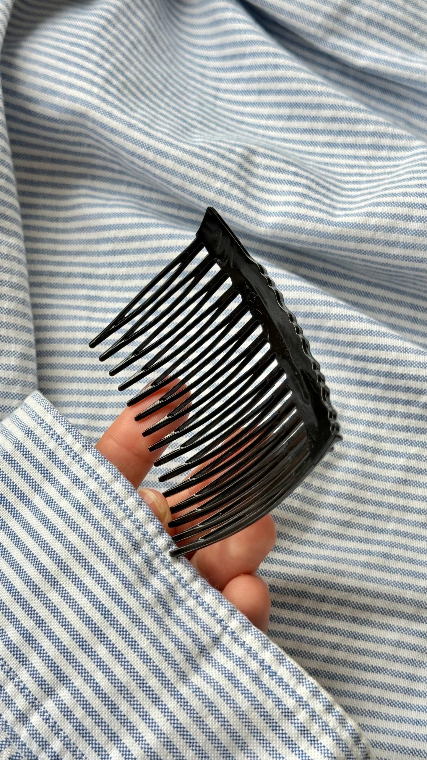 Burgu Desenli Yan Saç Tarağı - Retro Şık Topuz ve Yan Saç Aksesuarı