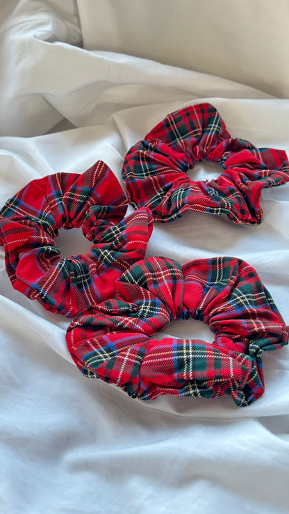 3'lü Pötikare Desenli Lastik Toka - Şık ve Canlı Scrunchie Saç Aksesuarı