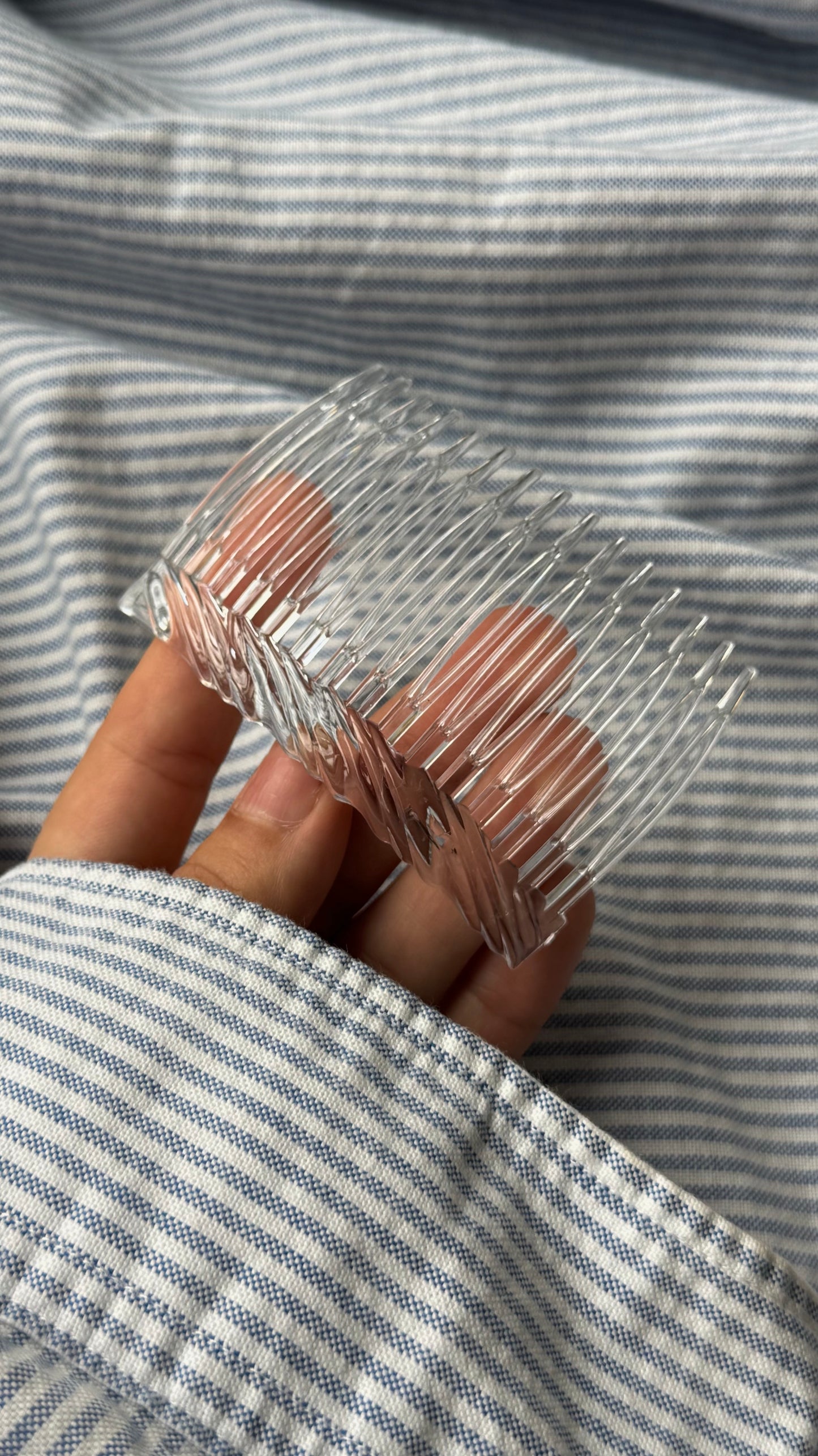 Burgu Desenli Yan Saç Tarağı - Retro Şık Topuz ve Yan Saç Aksesuarı