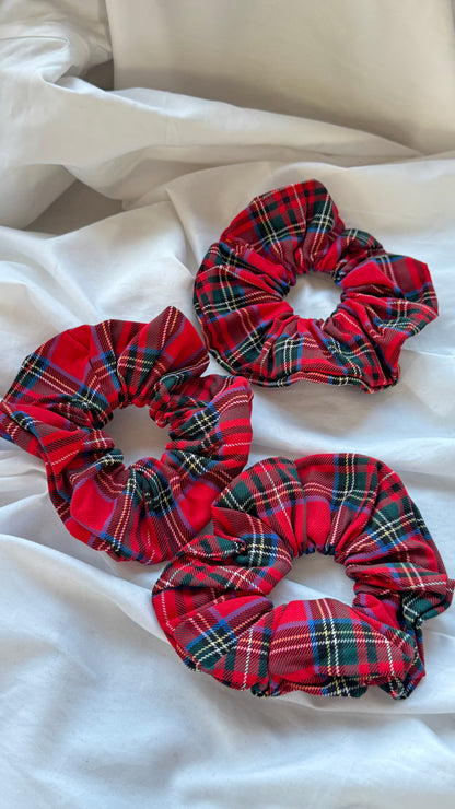 3'lü Pötikare Desenli Lastik Toka - Şık ve Canlı Scrunchie Saç Aksesuarı