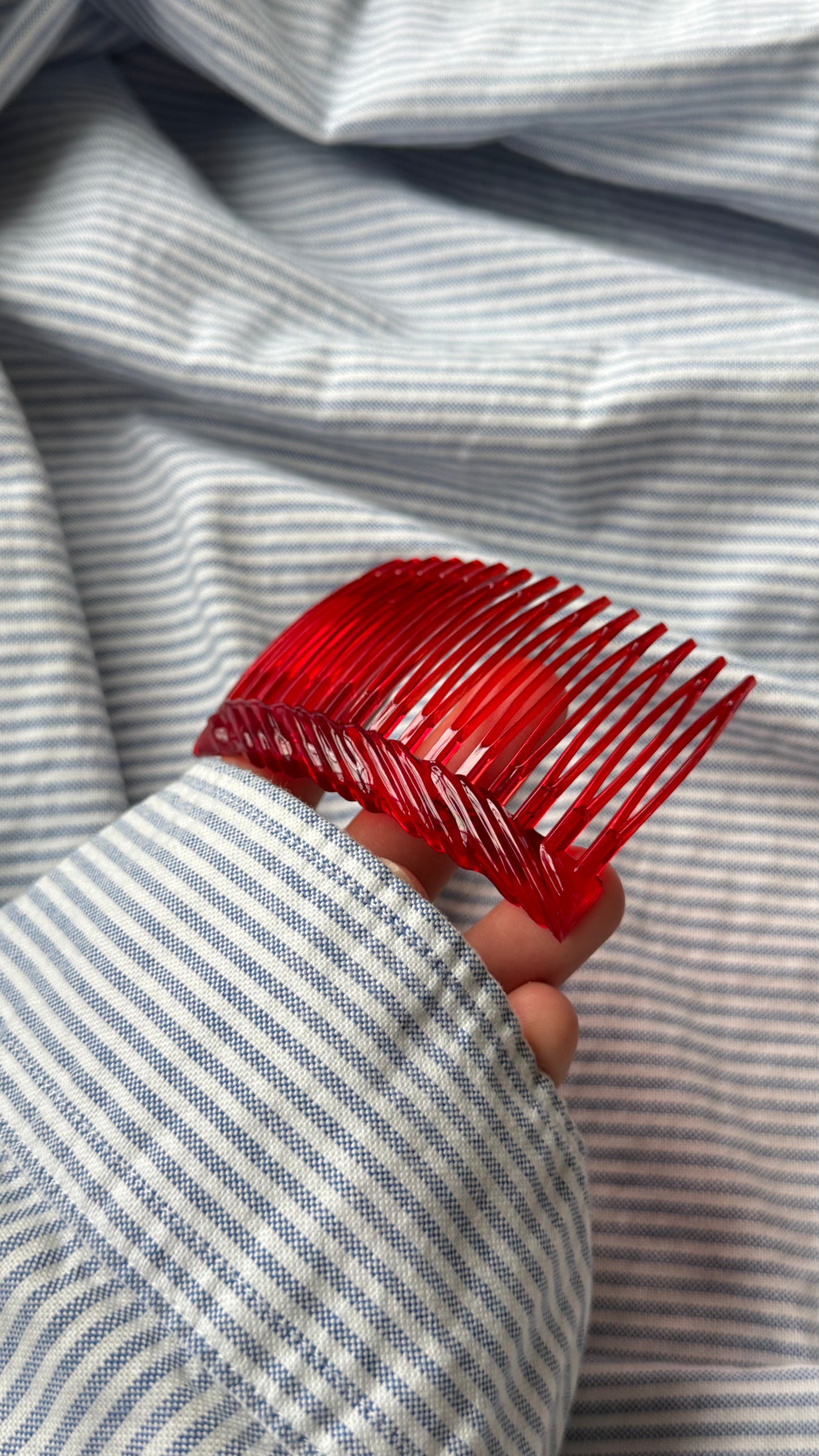 Burgu Desenli Yan Saç Tarağı - Retro Şık Topuz ve Yan Saç Aksesuarı