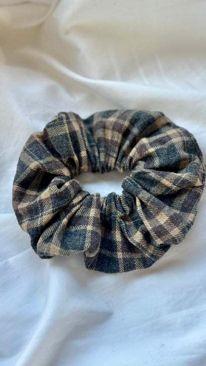 Ekose Desenli Lastik Toka - Kışlık Yumuşak Flanel Scrunchie Saç Aksesuarı