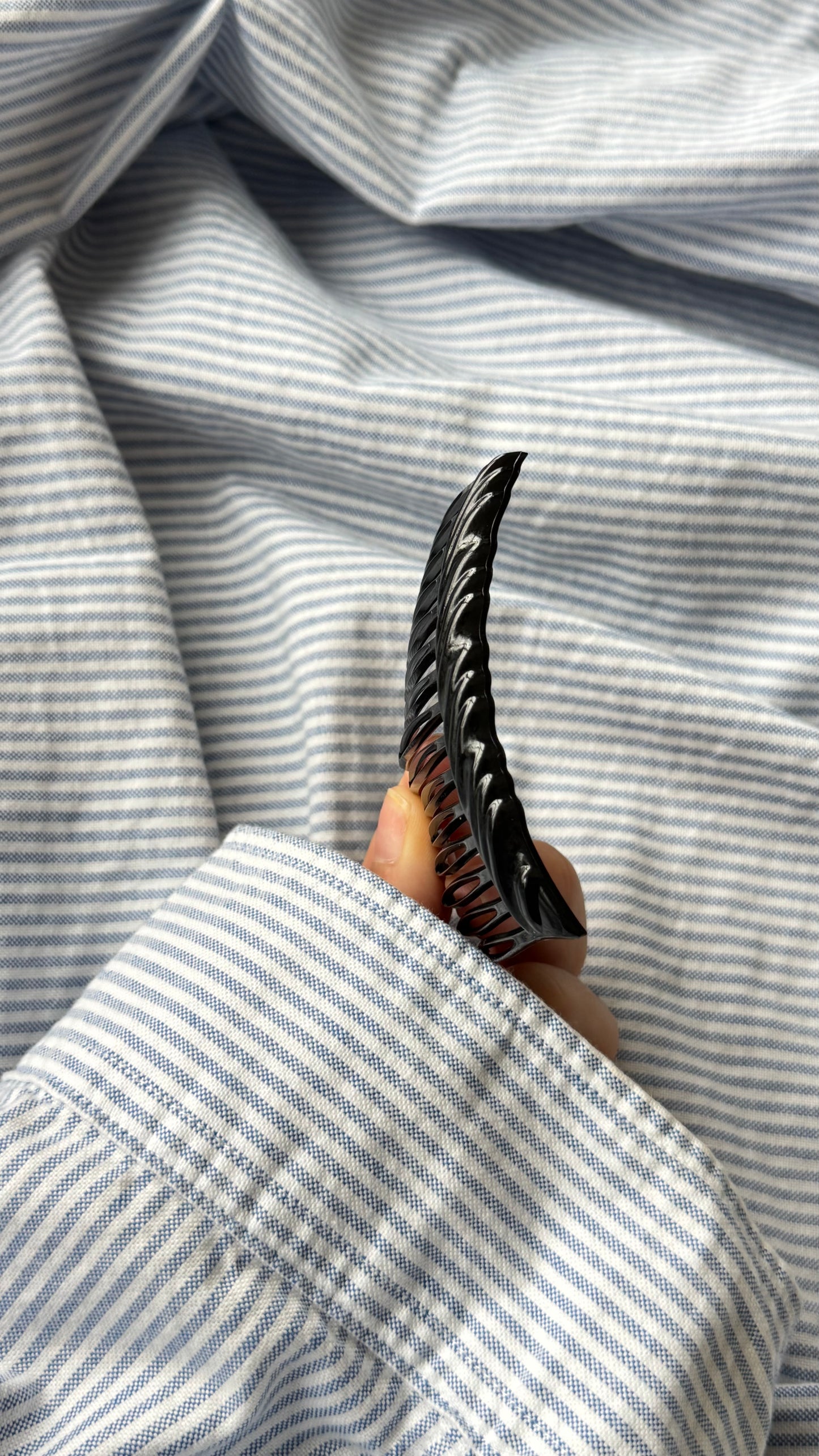 Burgu Desenli Yan Saç Tarağı - Retro Şık Topuz ve Yan Saç Aksesuarı