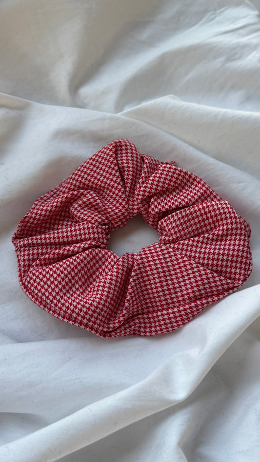 Pötikare Desenli Lastik Toka - Şık ve Canlı Scrunchie Saç Aksesuarı