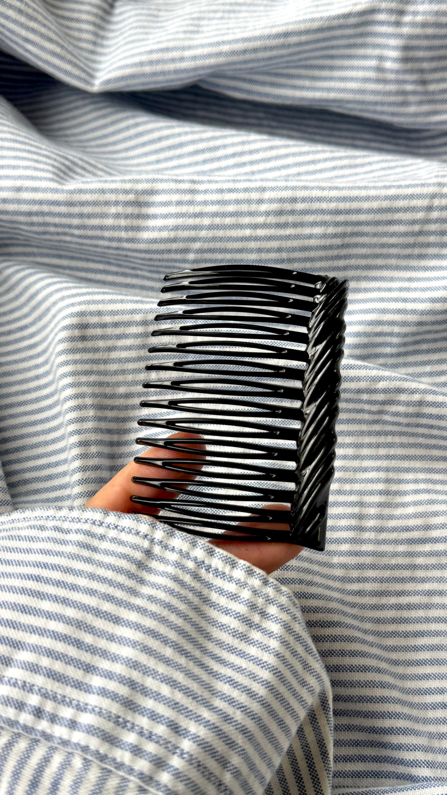 Burgu Desenli Yan Saç Tarağı - Retro Şık Topuz ve Yan Saç Aksesuarı