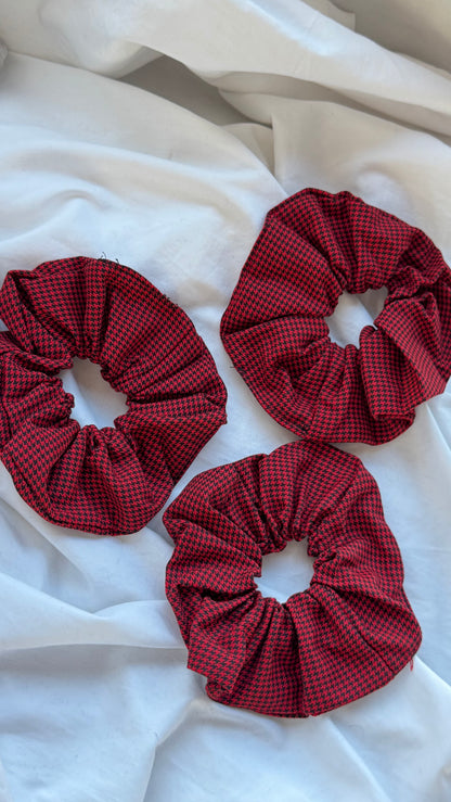 3'lü Pötikare Desenli Lastik Toka - Şık ve Canlı Scrunchie Saç Aksesuarı