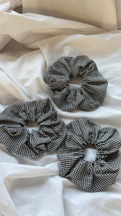 3'lü Pötikare Desenli Lastik Toka - Şık ve Canlı Scrunchie Saç Aksesuarı