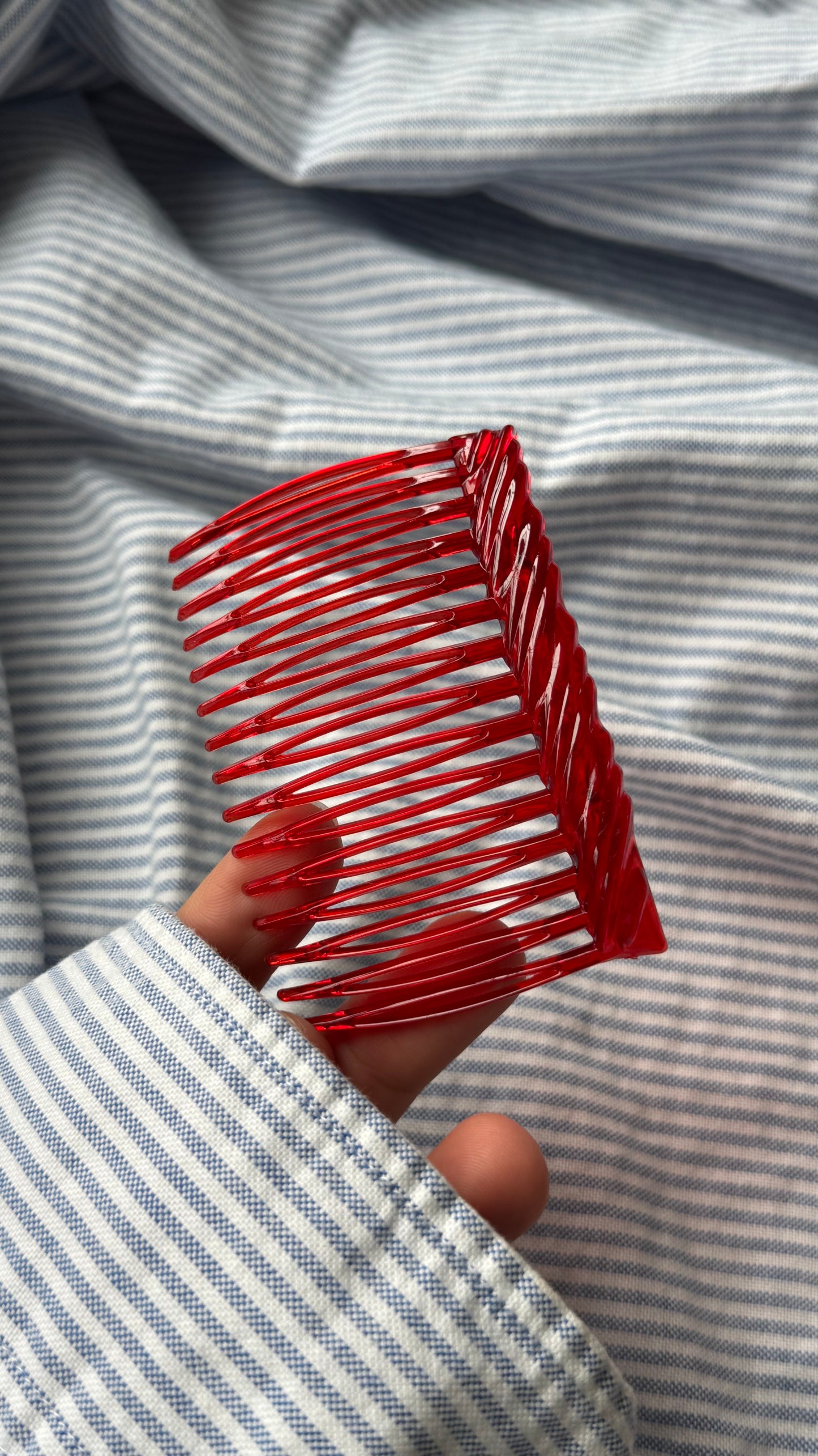 Burgu Desenli Yan Saç Tarağı - Retro Şık Topuz ve Yan Saç Aksesuarı