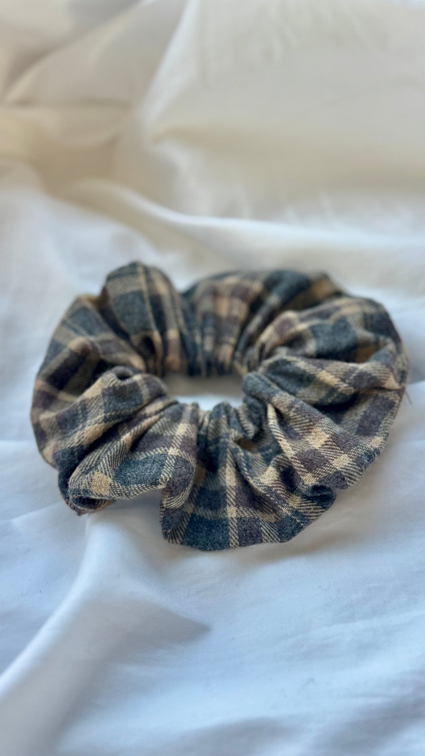 Ekose Desenli Lastik Toka - Kışlık Yumuşak Flanel Scrunchie Saç Aksesuarı