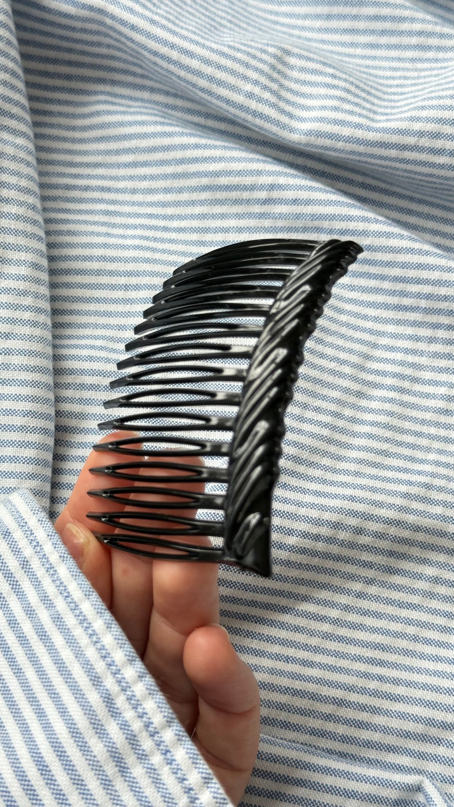 Burgu Desenli Yan Saç Tarağı - Retro Şık Topuz ve Yan Saç Aksesuarı