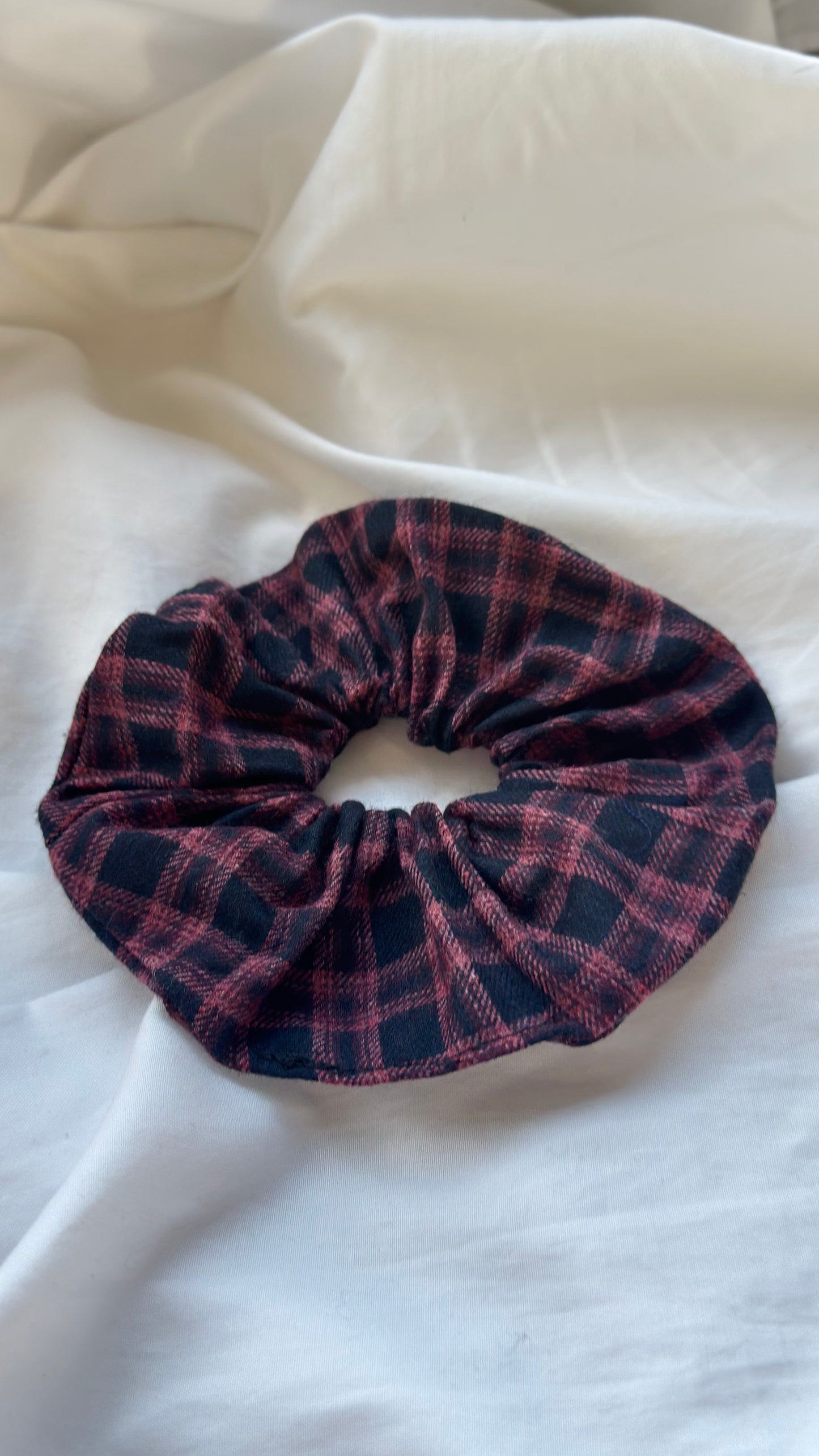 Ekose Desenli Lastik Toka - Kışlık Yumuşak Flanel Scrunchie Saç Aksesuarı