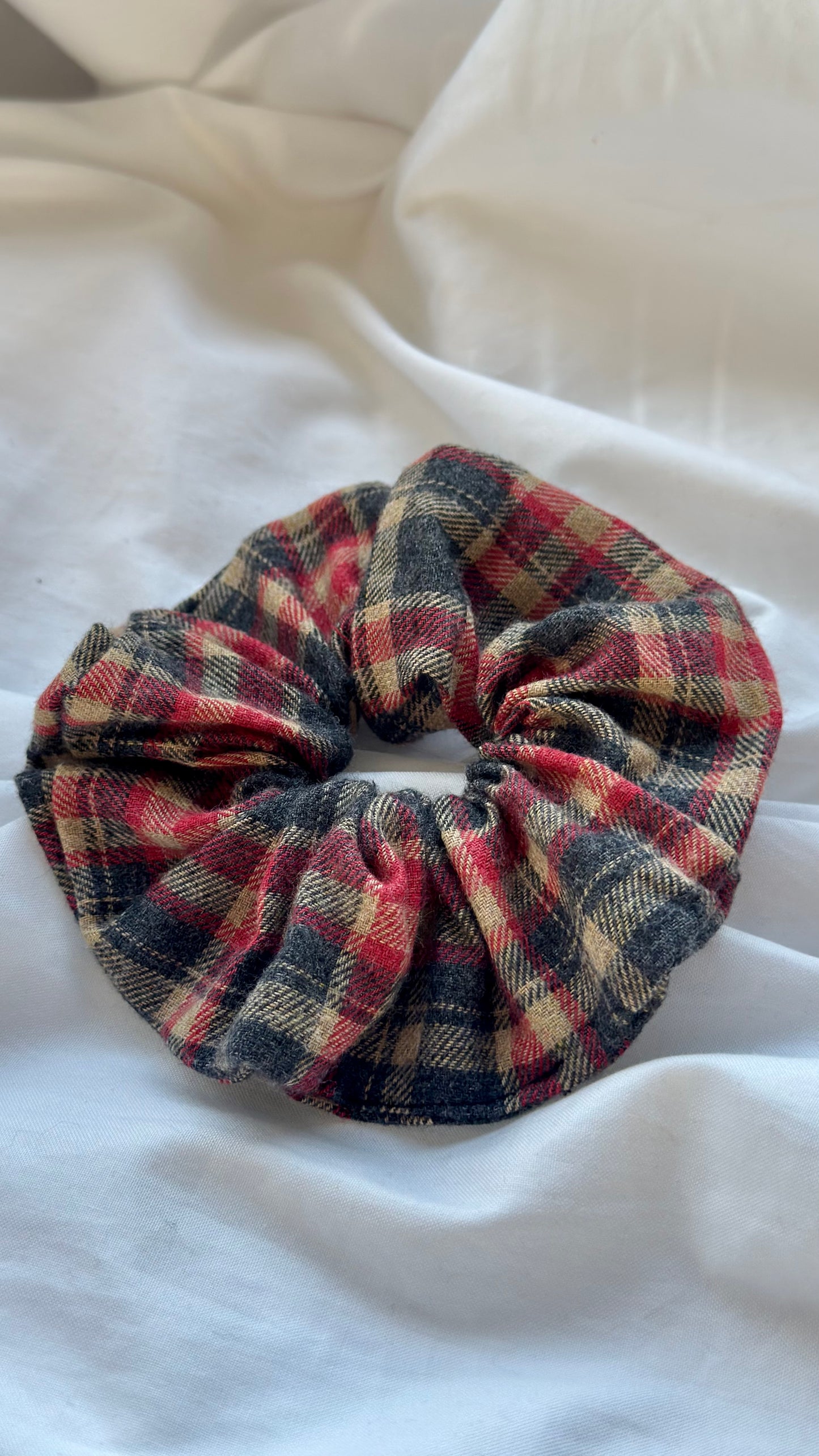 Ekose Desenli Lastik Toka - Kışlık Yumuşak Flanel Scrunchie Saç Aksesuarı
