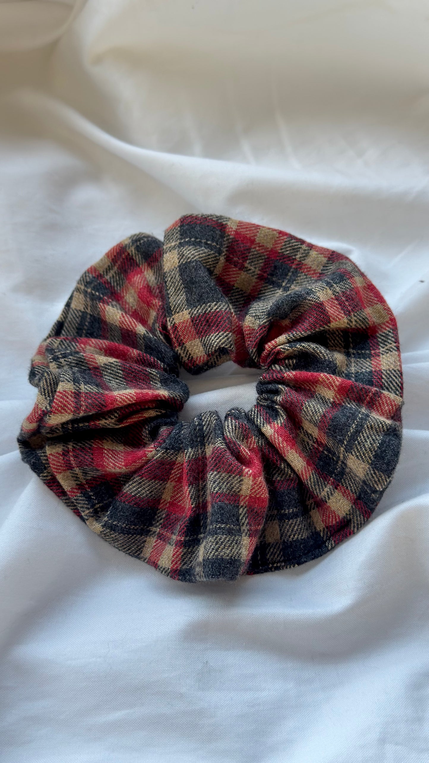 Ekose Desenli Lastik Toka - Kışlık Yumuşak Flanel Scrunchie Saç Aksesuarı