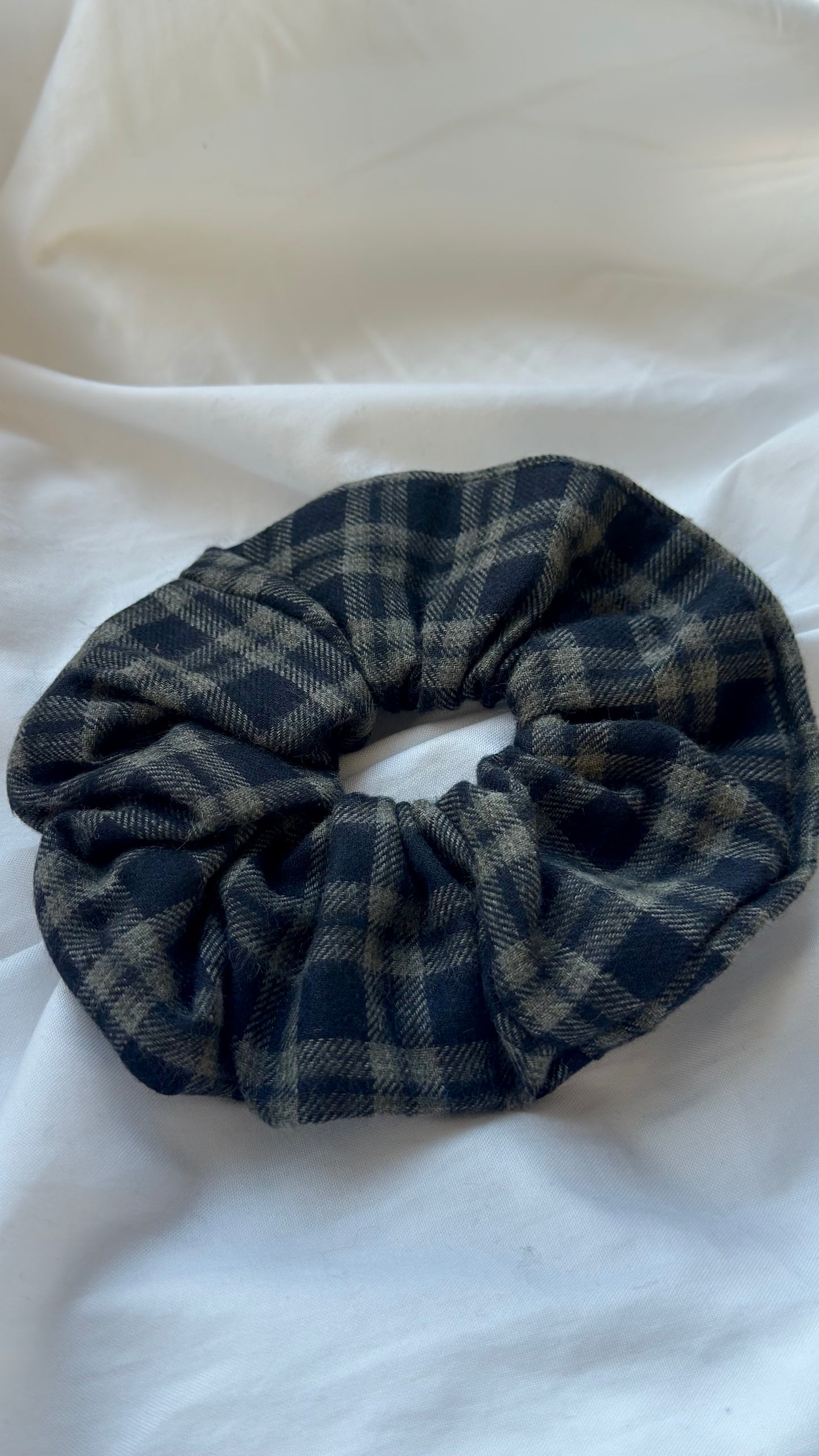Ekose Desenli Lastik Toka - Kışlık Yumuşak Flanel Scrunchie Saç Aksesuarı