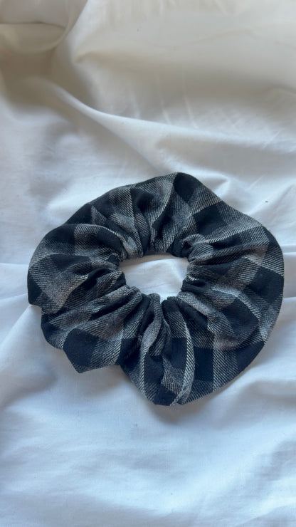Ekose Desenli Lastik Toka - Kışlık Yumuşak Flanel Scrunchie Saç Aksesuarı