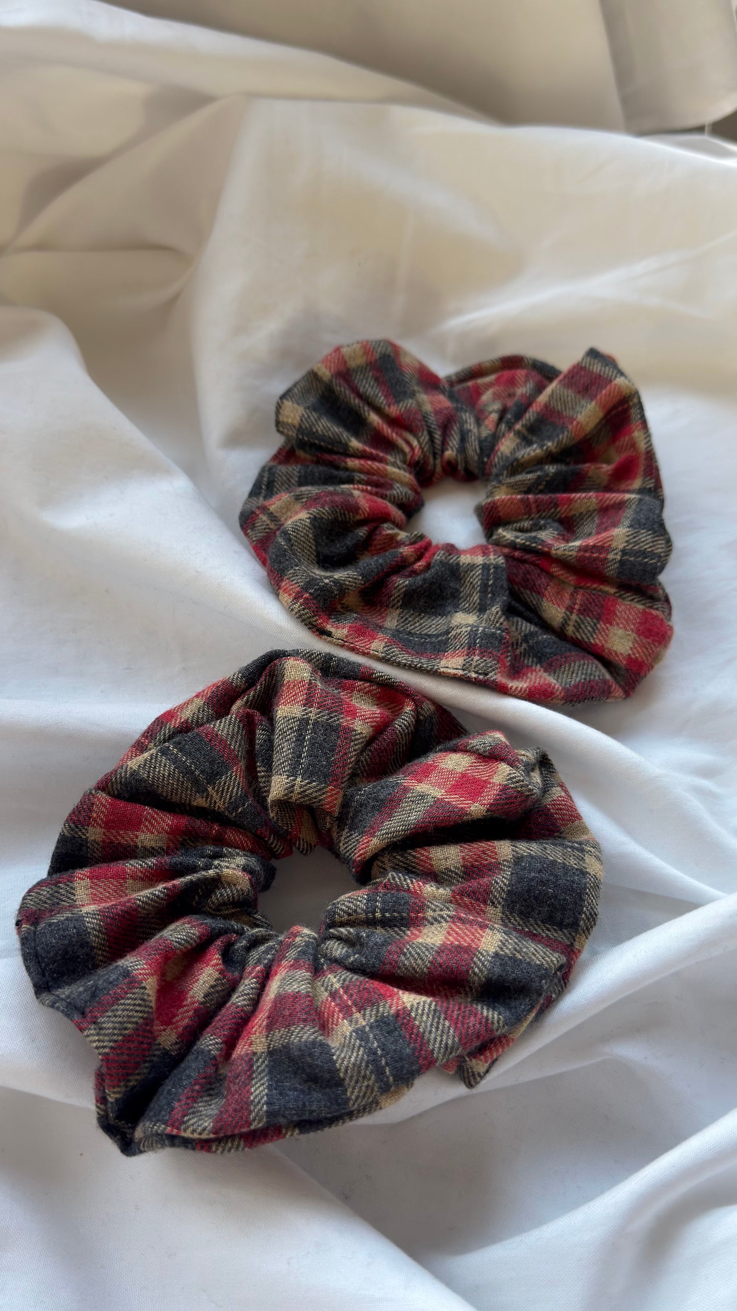 2'li Ekose Desenli Lastik Toka - Kışlık Yumuşak Flanel Scrunchie Saç Aksesuarı