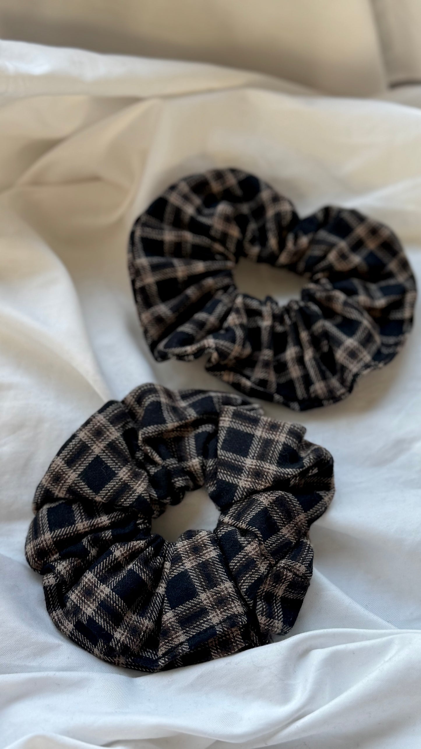 2'li Ekose Desenli Lastik Toka - Kışlık Yumuşak Flanel Scrunchie Saç Aksesuarı