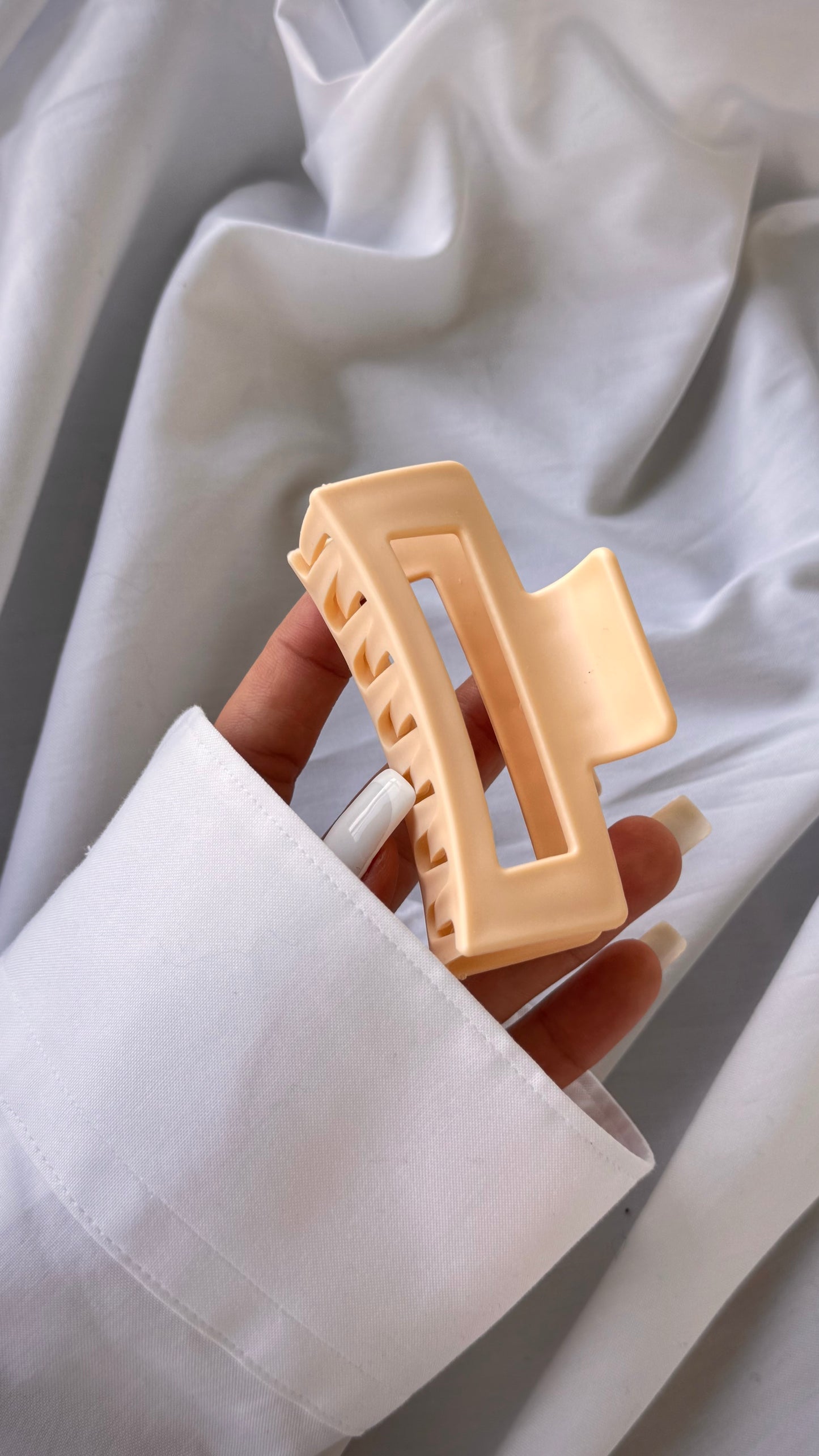 Dikdörtgen Pencere Tasarımlı Mandallı Toka