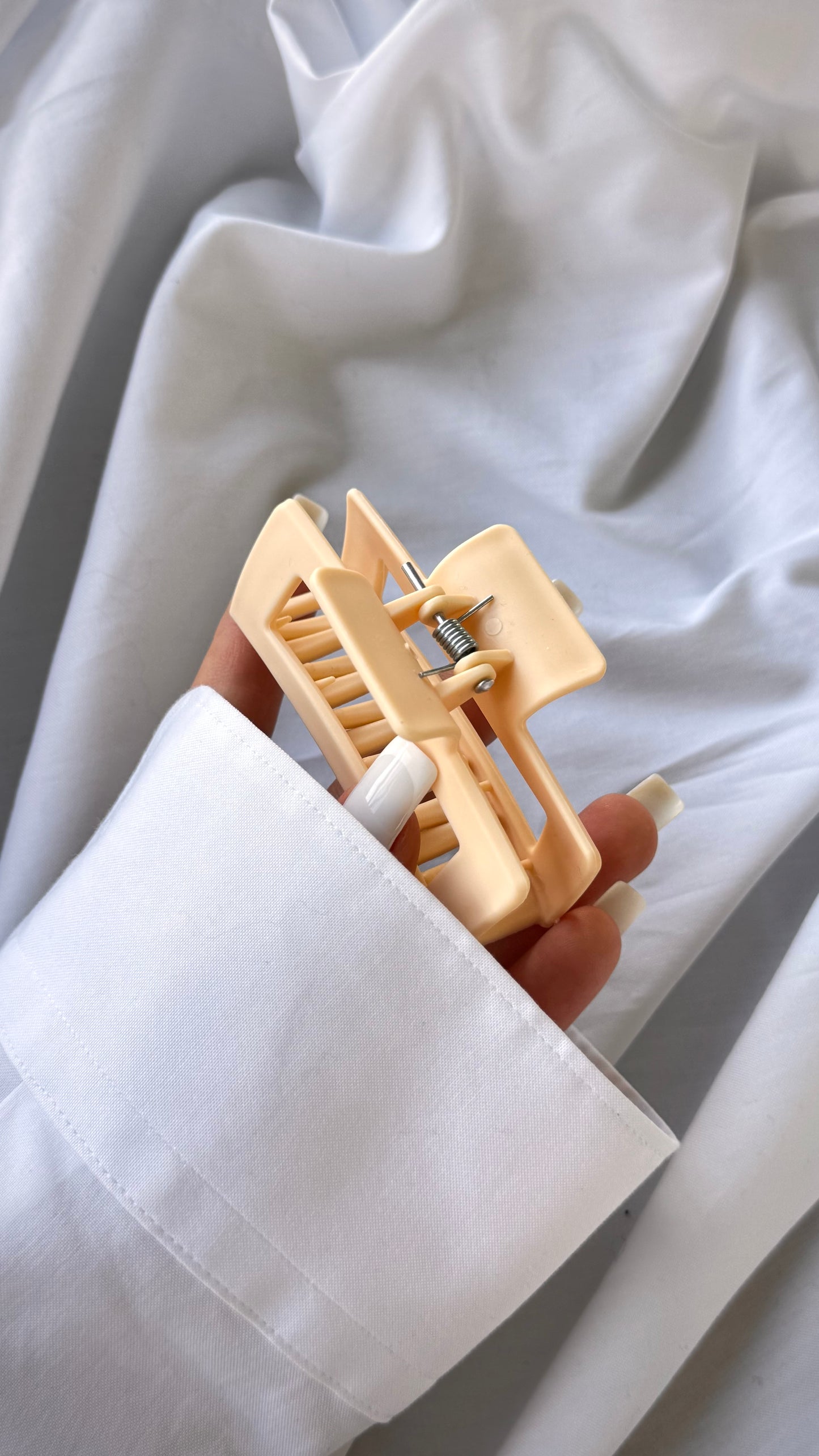 Dikdörtgen Pencere Tasarımlı Mandallı Toka