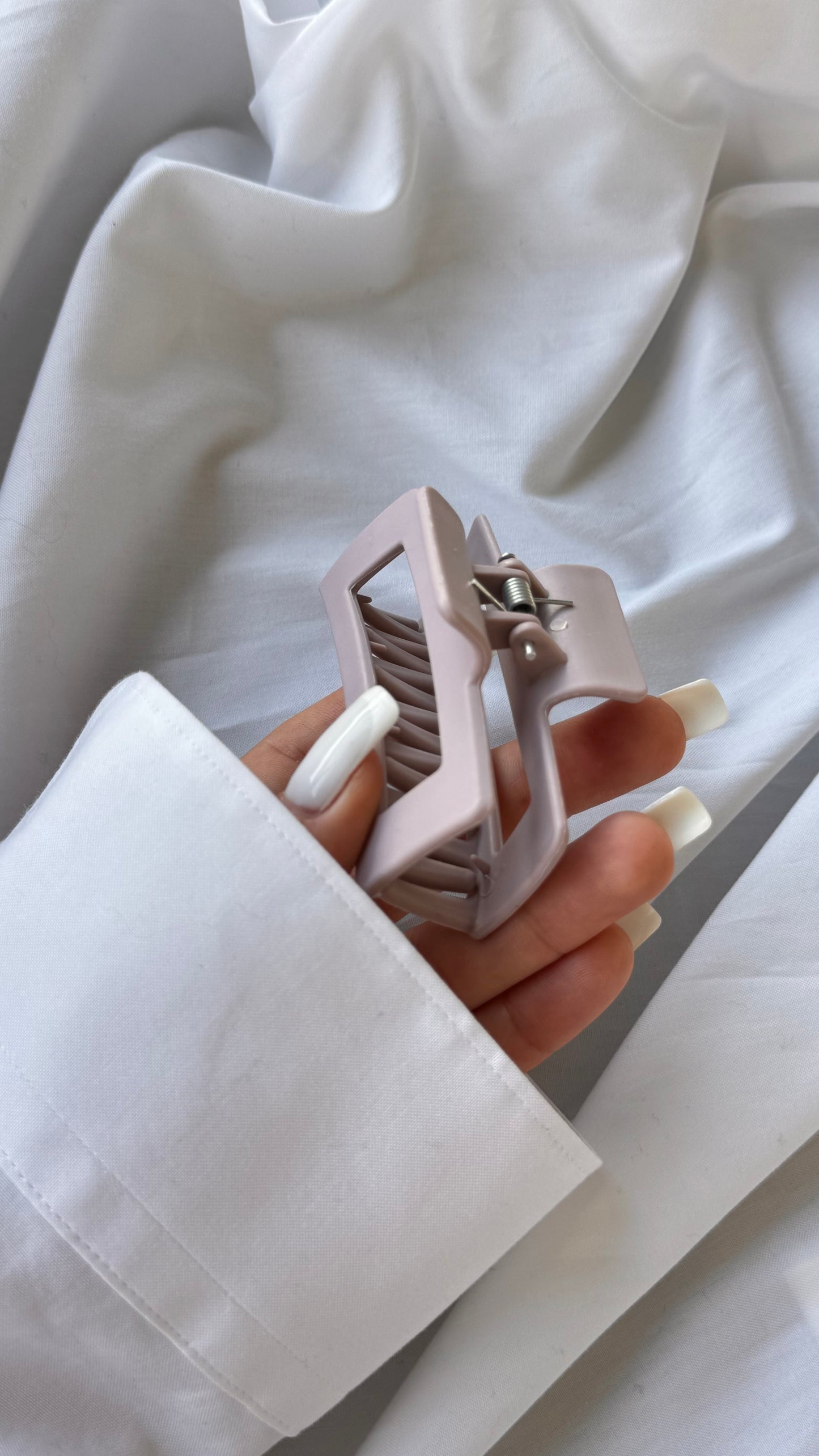 Dikdörtgen Pencere Tasarımlı Mandallı Toka