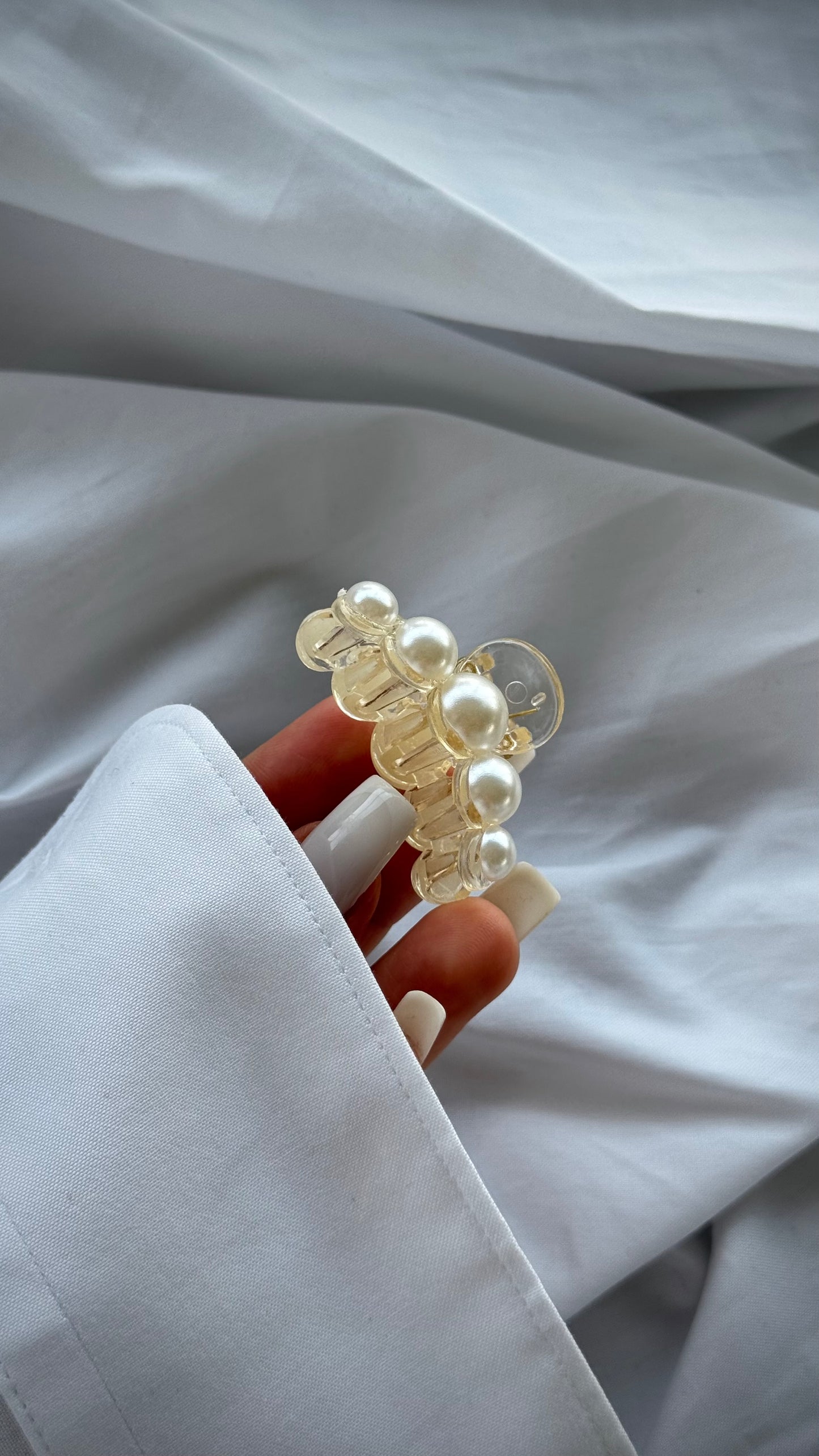 İnci İşlemeli Şeffaf Mini Mandallı Toka - Zarif ve Küçük Saç Aksesuarı