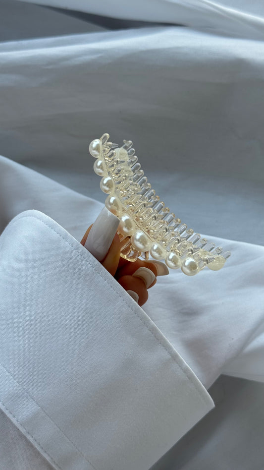 Tek Sıra İnci Dizili Şeffaf Mandallı Toka